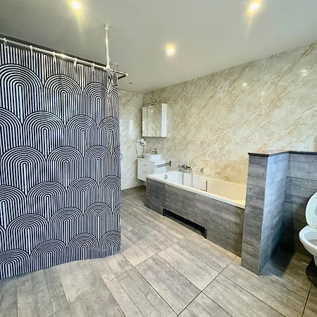Tomorrowland Big House In - 500m Apartment